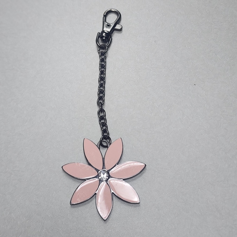 Mary Kay Flower Daisy Keychain Key Ring FOB Rhinestone Pink Enamel Metal. Used.
